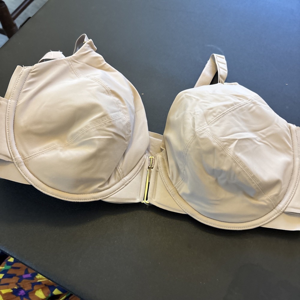 Ploomage The Robin‎ 38D beige Plunge Front Closure Underwire Adjustable Bra